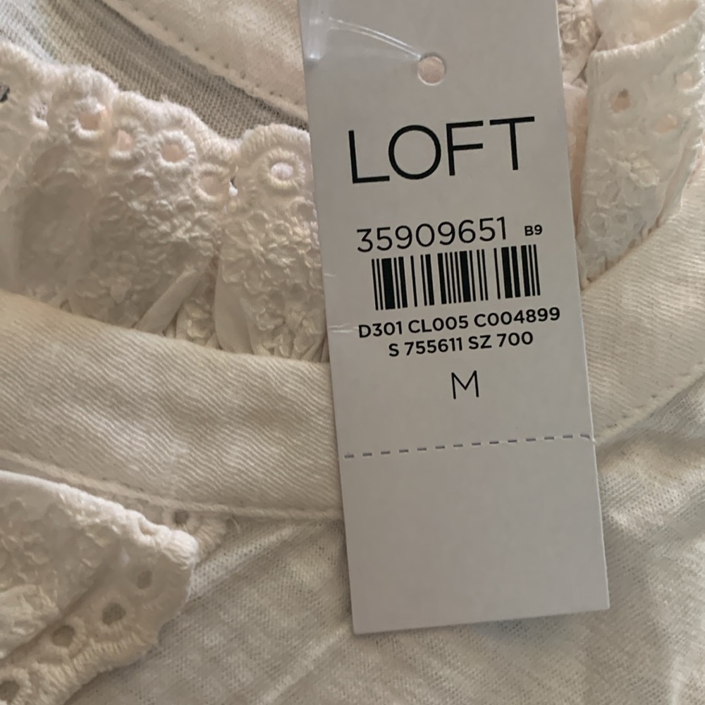 NWT Cream eyelet ruffle neck shirt - Picture 3 of 3